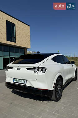 Позашляховик / Кросовер Ford Mustang Mach-E 2023 в 