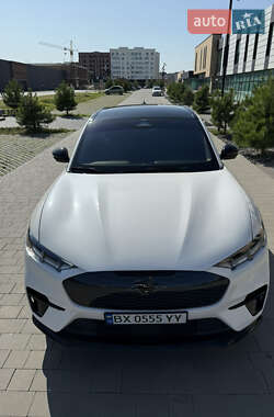 Позашляховик / Кросовер Ford Mustang Mach-E 2023 в 