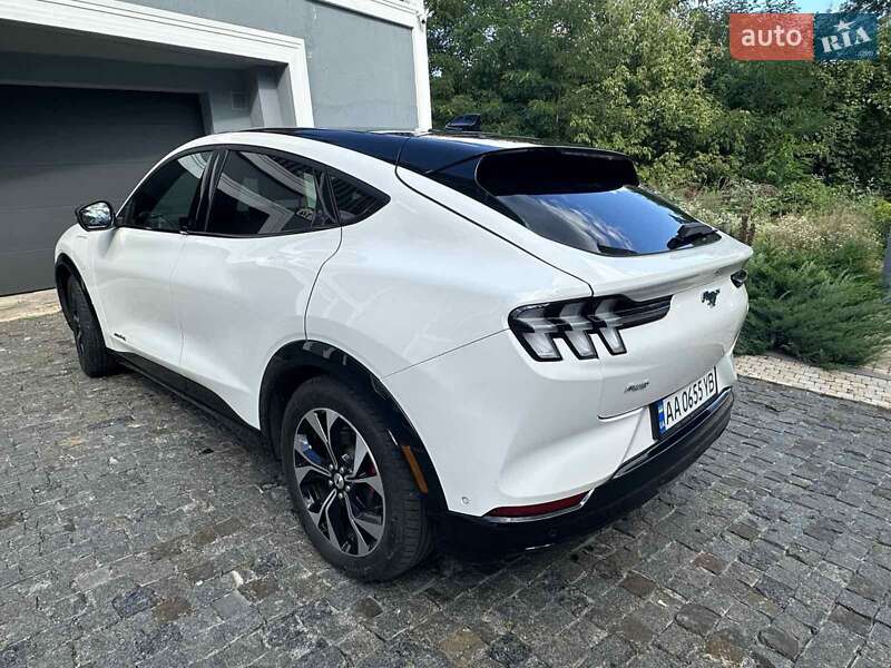 Позашляховик / Кросовер Ford Mustang Mach-E 2021 в Києві