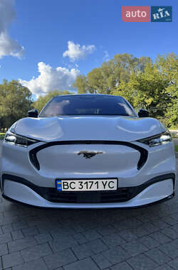 Позашляховик / Кросовер Ford Mustang Mach-E 2022 в 