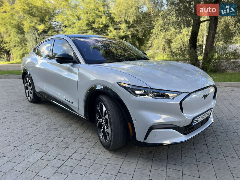 Позашляховик / Кросовер Ford Mustang Mach-E 2022 в Новояворівську