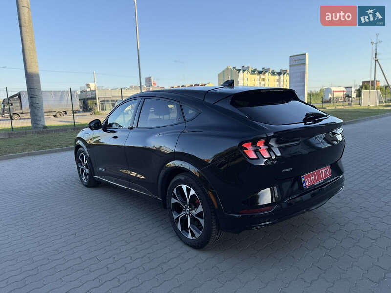 Позашляховик / Кросовер Ford Mustang Mach-E 2021 в Радехові