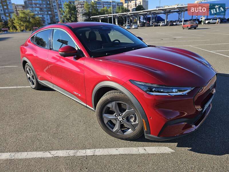 Позашляховик / Кросовер Ford Mustang Mach-E 2021 в Києві
