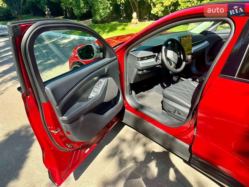 Позашляховик / Кросовер Ford Mustang Mach-E 2022 в Києві
