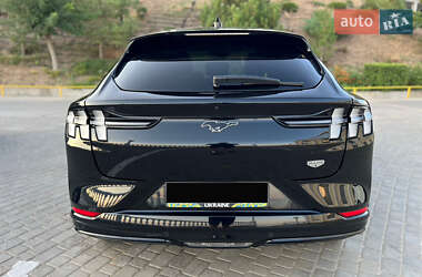 Позашляховик / Кросовер Ford Mustang Mach-E 2022 в 