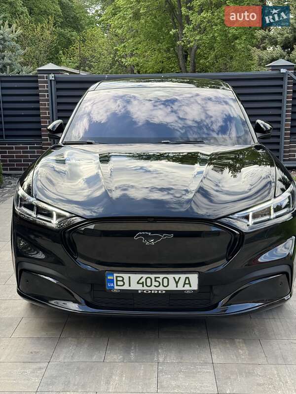 Позашляховик / Кросовер Ford Mustang Mach-E 2023 в 