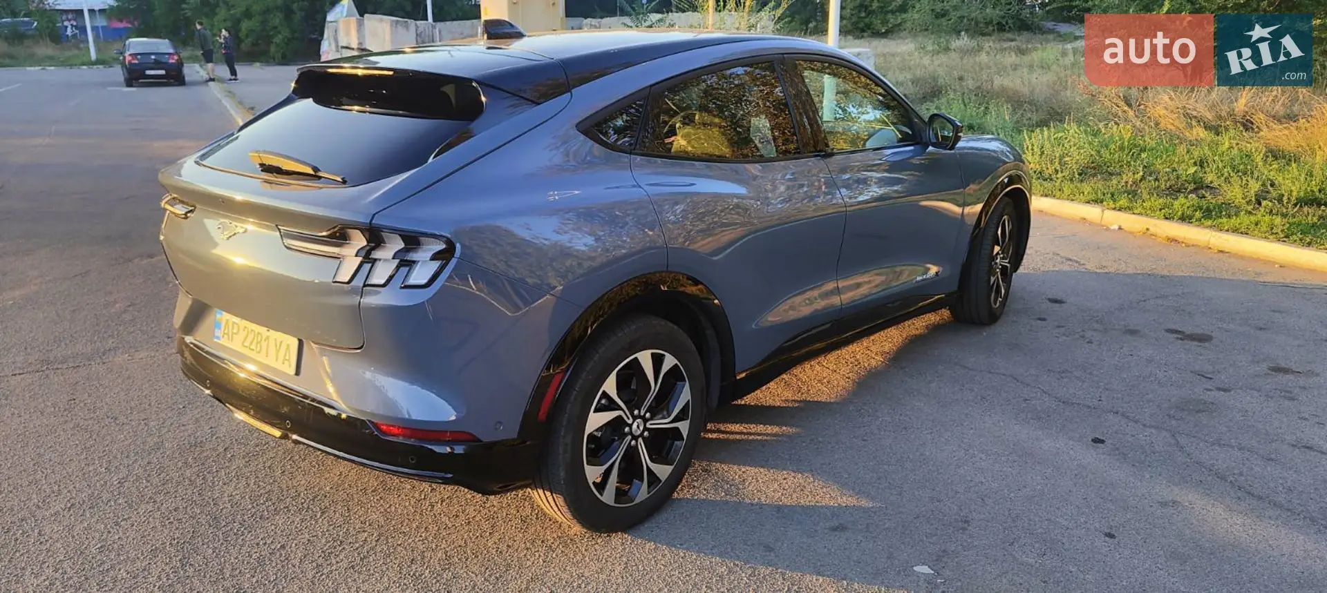2023 Ford Mustang Mach-E - мініатюра 3