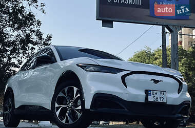 Внедорожник / Кроссовер Ford Mustang Mach-E 2021 в 