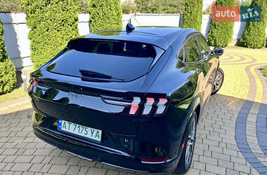 Позашляховик / Кросовер Ford Mustang Mach-E 2024 в 