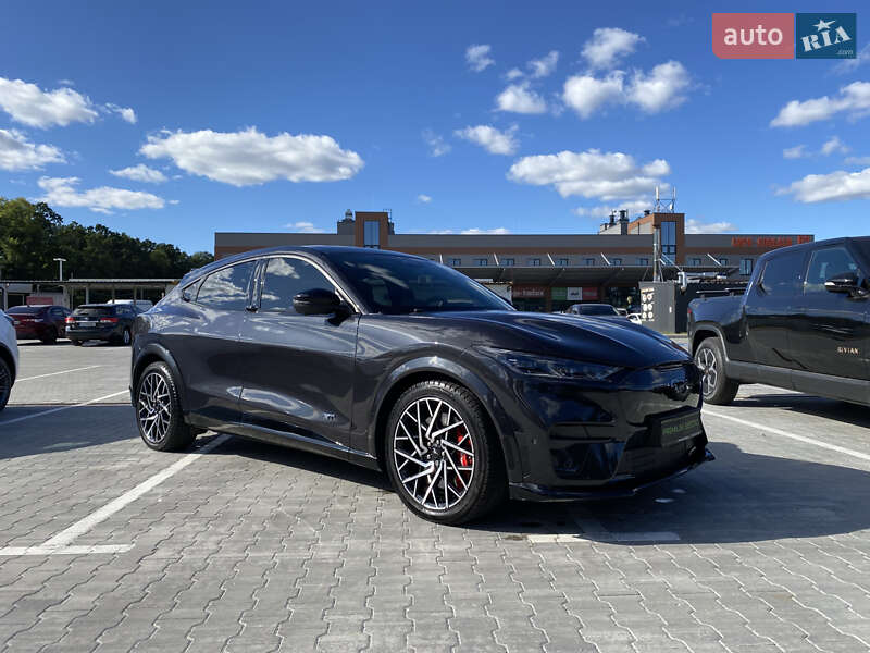 Внедорожник / Кроссовер Ford Mustang Mach-E 2021 в 