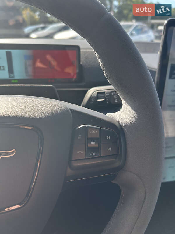 Позашляховик / Кросовер Ford Mustang Mach-E 2021 в Києві