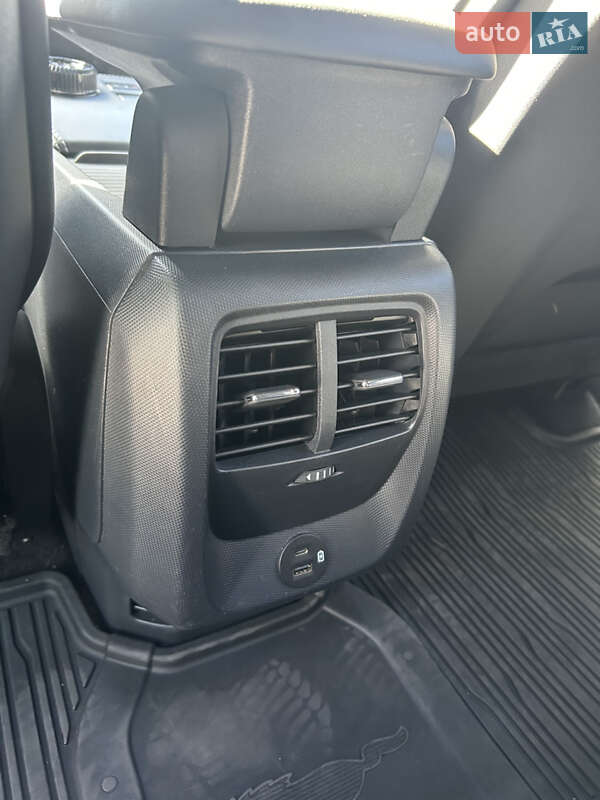 Позашляховик / Кросовер Ford Mustang Mach-E 2021 в Києві