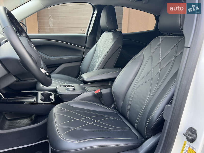 Позашляховик / Кросовер Ford Mustang Mach-E 2024 в Коломиї