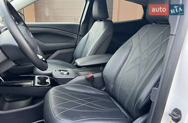 Внедорожник / Кроссовер Ford Mustang Mach-E 2024 в 