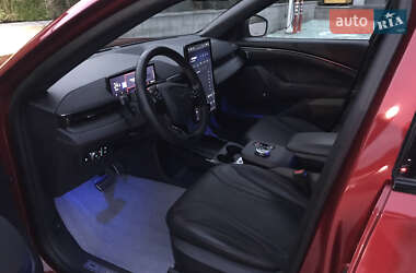 Позашляховик / Кросовер Ford Mustang Mach-E 2021 в 