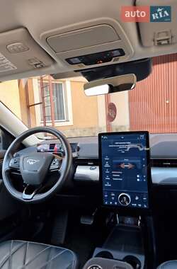 Позашляховик / Кросовер Ford Mustang Mach-E 2022 в 