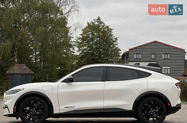 Позашляховик / Кросовер Ford Mustang Mach-E 2023 в 