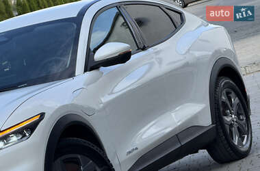 Позашляховик / Кросовер Ford Mustang Mach-E 2022 в 