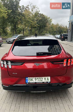Внедорожник / Кроссовер Ford Mustang Mach-E 2021 в 