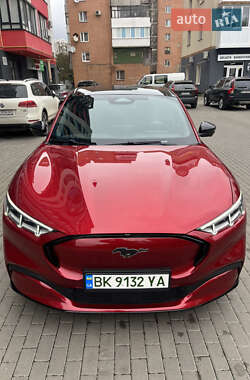 Внедорожник / Кроссовер Ford Mustang Mach-E 2021 в 