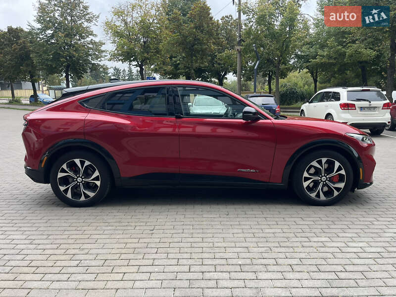 Позашляховик / Кросовер Ford Mustang Mach-E 2021 в Мукачевому
