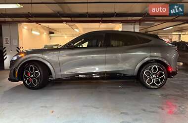 Позашляховик / Кросовер Ford Mustang Mach-E 2023 в  фото 11 Позашляховик / Кросовер Ford Mustang Mach-E 2023 в