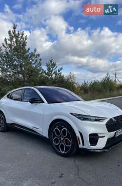 Позашляховик / Кросовер Ford Mustang Mach-E 2022 в  фото 4 Позашляховик / Кросовер Ford Mustang Mach-E 2022 в