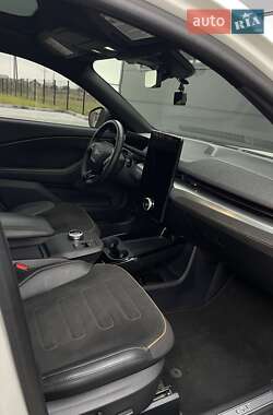 Позашляховик / Кросовер Ford Mustang Mach-E 2022 в  фото 13 Позашляховик / Кросовер Ford Mustang Mach-E 2022 в