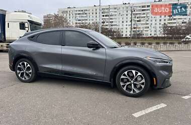 Позашляховик / Кросовер Ford Mustang Mach-E 2021 в 