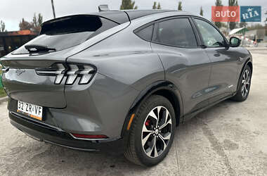 Позашляховик / Кросовер Ford Mustang Mach-E 2021 в 