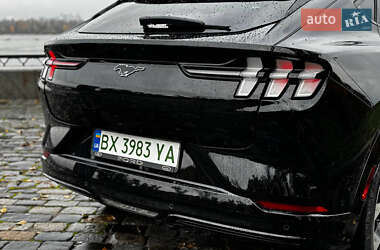 Позашляховик / Кросовер Ford Mustang Mach-E 2023 в  фото 8 Позашляховик / Кросовер Ford Mustang Mach-E 2023 в