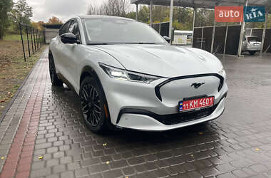 Позашляховик / Кросовер Ford Mustang Mach-E 2021 в 