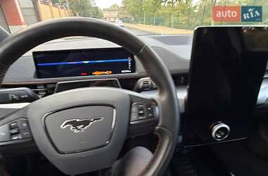 Позашляховик / Кросовер Ford Mustang Mach-E 2021 в 
