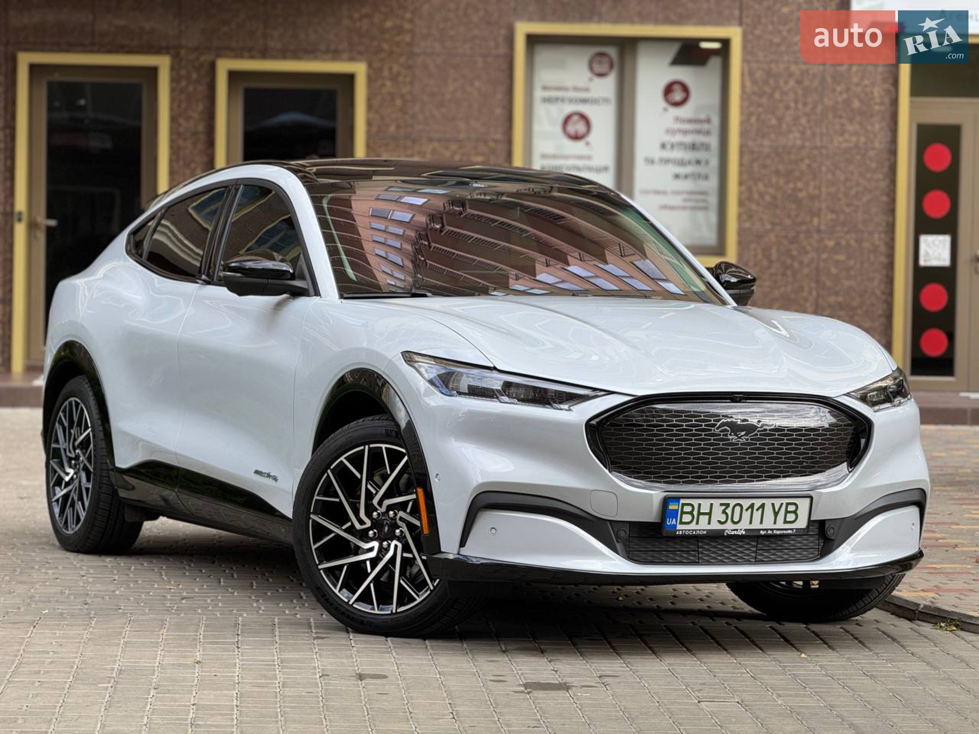 2022 Ford Mustang Mach-E - мініатюра 5
