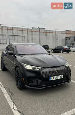 Позашляховик / Кросовер Ford Mustang Mach-E 2021 в  фото 3 Позашляховик / Кросовер Ford Mustang Mach-E 2021 в