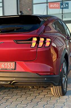 Позашляховик / Кросовер Ford Mustang Mach-E 2021 в  фото 17 Позашляховик / Кросовер Ford Mustang Mach-E 2021 в