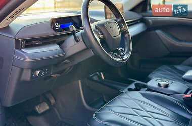 Позашляховик / Кросовер Ford Mustang Mach-E 2021 в  фото 32 Позашляховик / Кросовер Ford Mustang Mach-E 2021 в