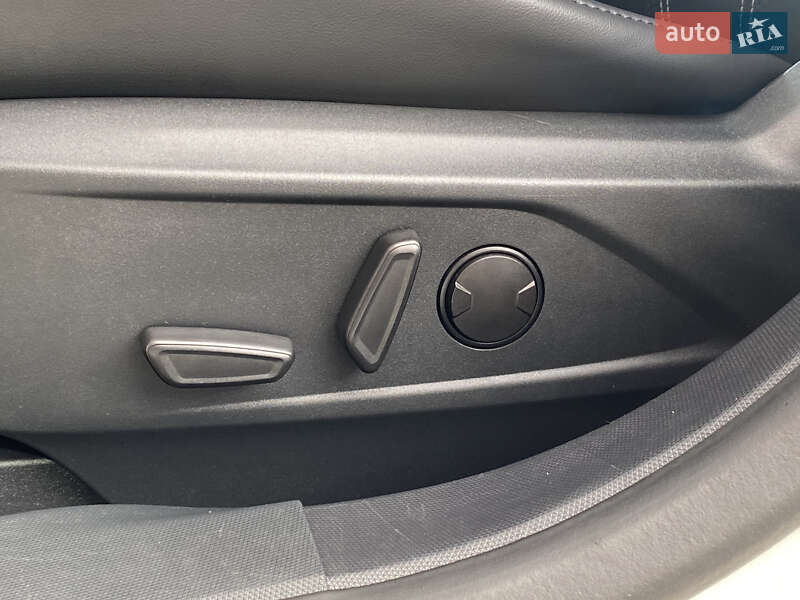 Позашляховик / Кросовер Ford Mustang Mach-E 2022 в Дрогобичі