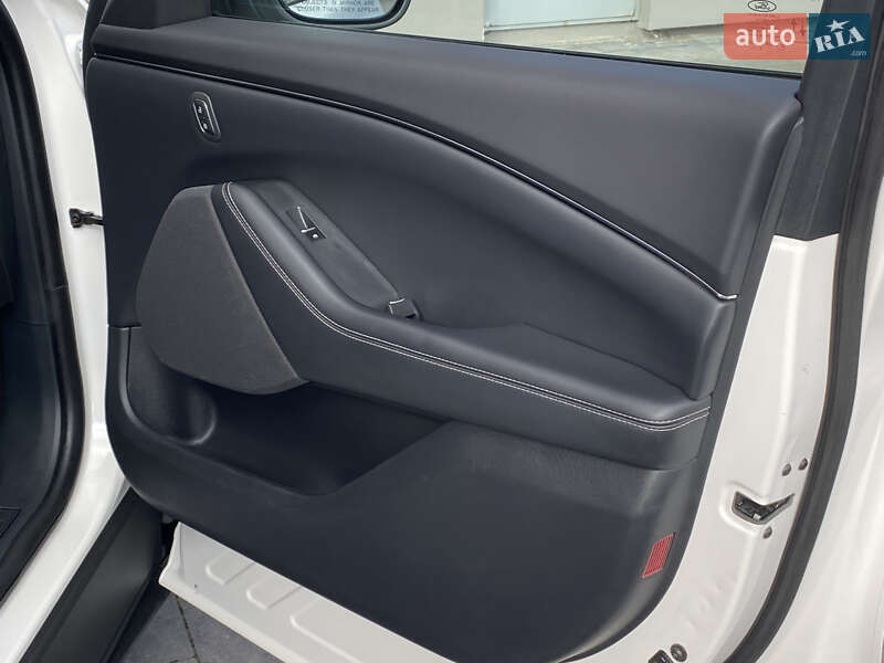 Позашляховик / Кросовер Ford Mustang Mach-E 2022 в Дрогобичі