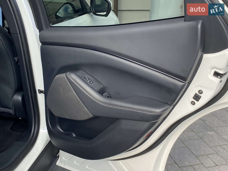 Позашляховик / Кросовер Ford Mustang Mach-E 2022 в Дрогобичі