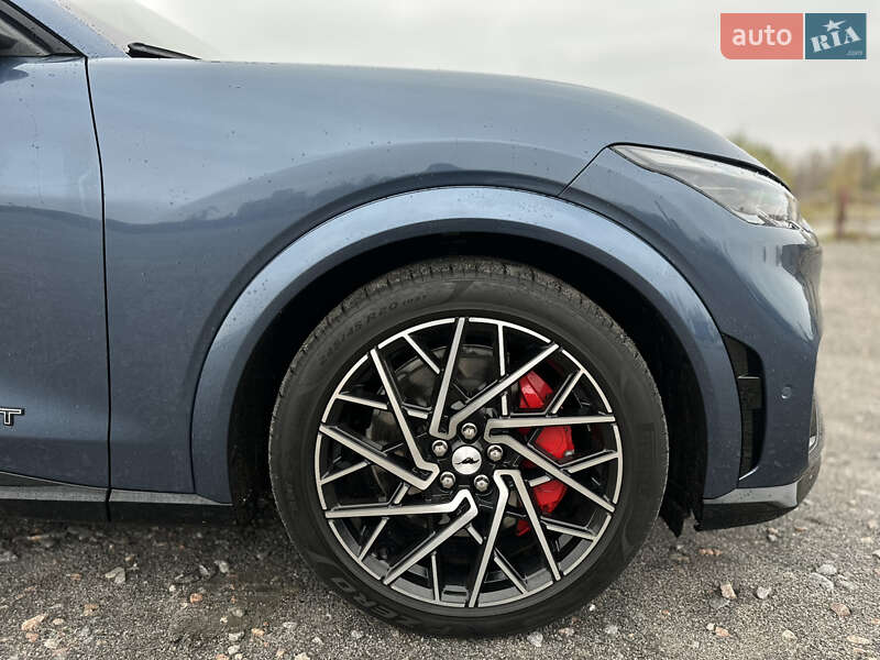 Позашляховик / Кросовер Ford Mustang Mach-E 2022 в Дніпрі