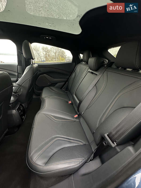 Позашляховик / Кросовер Ford Mustang Mach-E 2022 в Дніпрі