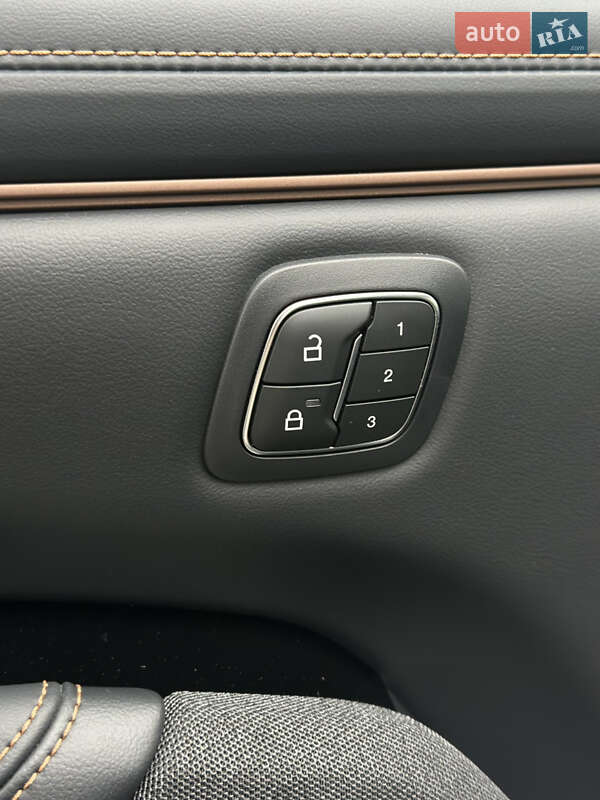 Позашляховик / Кросовер Ford Mustang Mach-E 2022 в Дніпрі