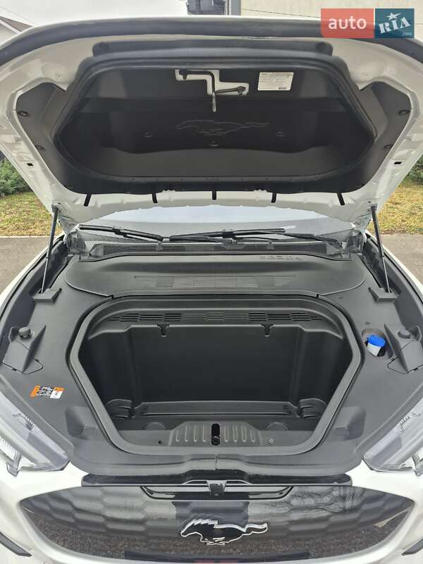 Позашляховик / Кросовер Ford Mustang Mach-E 2023 в Києві фото 3 Позашляховик / Кросовер Ford Mustang Mach-E 2023 в Києві