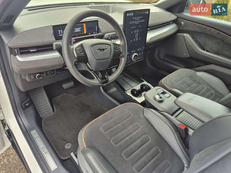 Позашляховик / Кросовер Ford Mustang Mach-E 2023 в Києві фото 17 Позашляховик / Кросовер Ford Mustang Mach-E 2023 в Києві