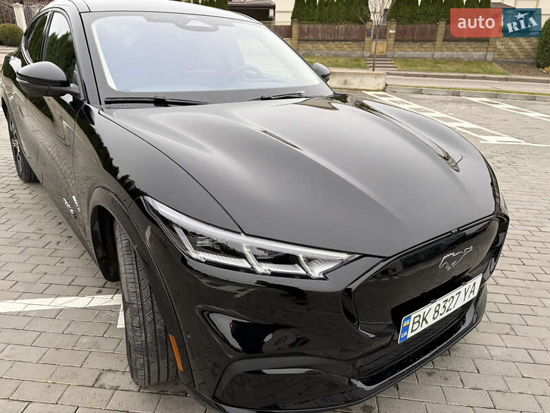 Позашляховик / Кросовер Ford Mustang Mach-E 2023 в Рівному