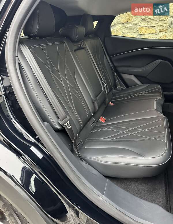 Позашляховик / Кросовер Ford Mustang Mach-E 2021 в Рівному