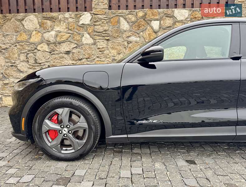 Позашляховик / Кросовер Ford Mustang Mach-E 2021 в Рівному