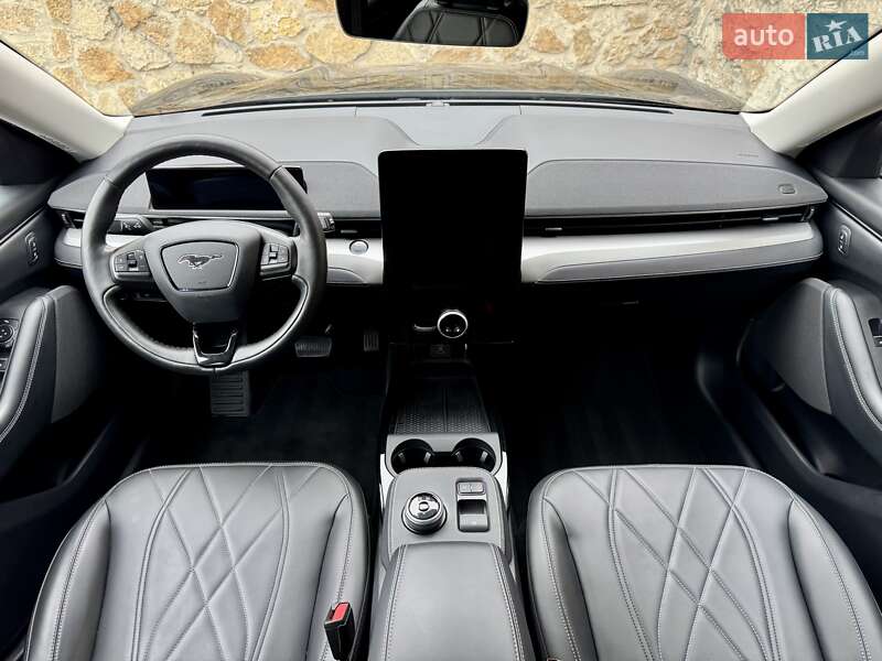 Позашляховик / Кросовер Ford Mustang Mach-E 2021 в Рівному