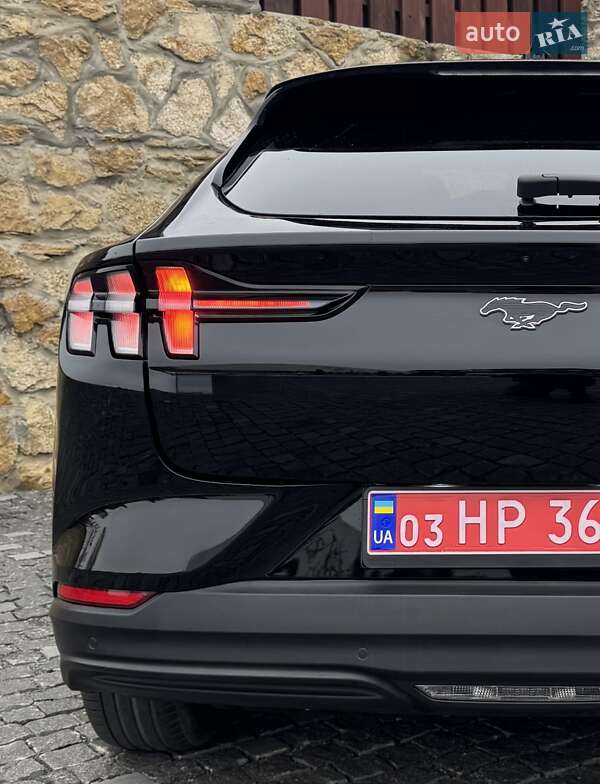 Позашляховик / Кросовер Ford Mustang Mach-E 2021 в Рівному